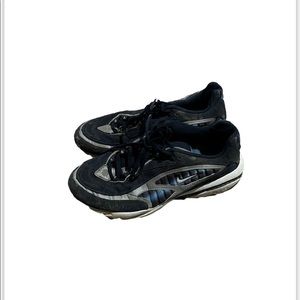 Nike Air Size 10 sneakers